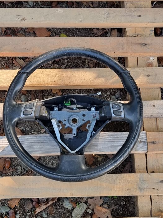 Руль на  Subaru Outback  2008   год .