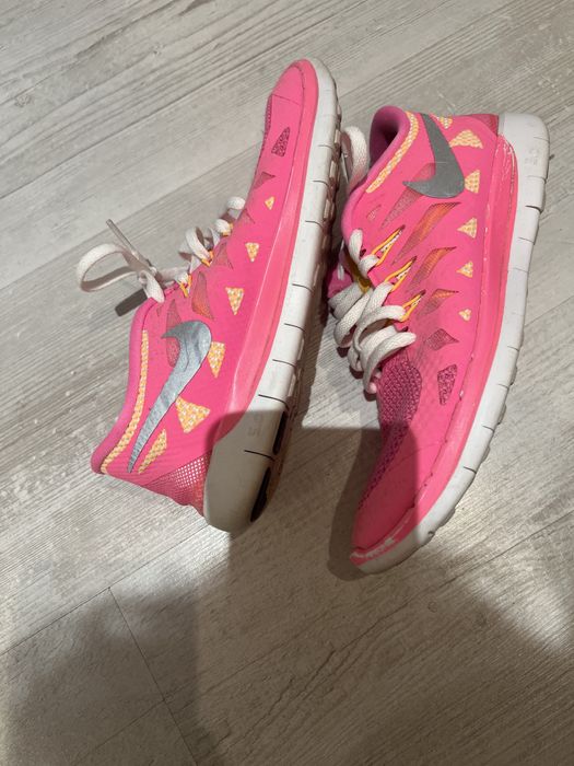 Маратонки nike 36,1/2