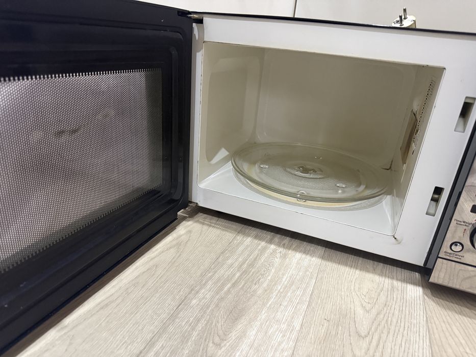 Продаю микроволновку