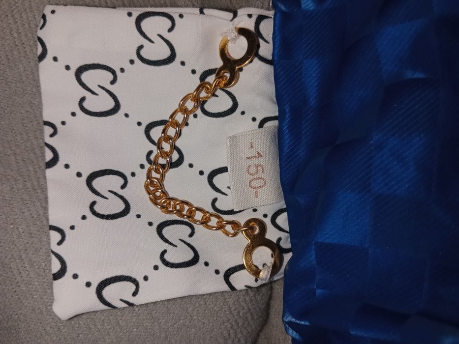 Продам куртку на 6-8 лет