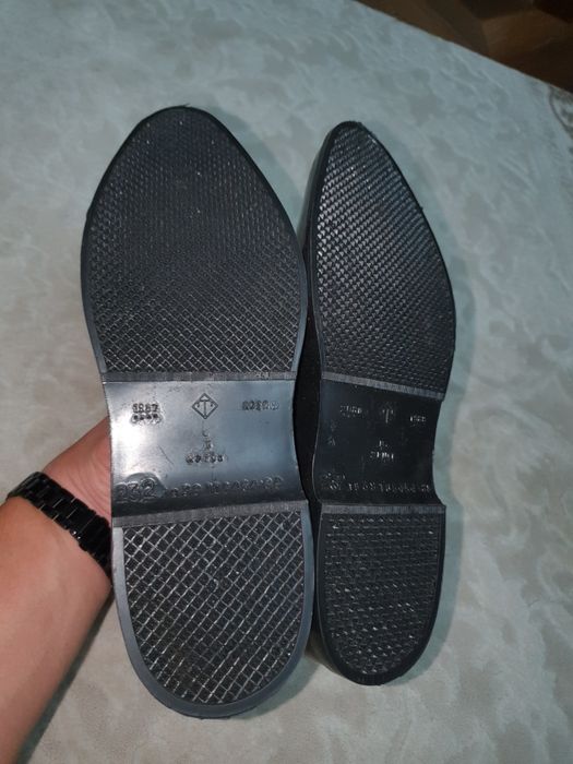 Продаются галоши