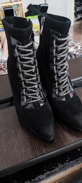 Продам весенние батильоны