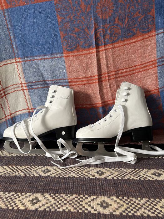 Коньки детские на девочку