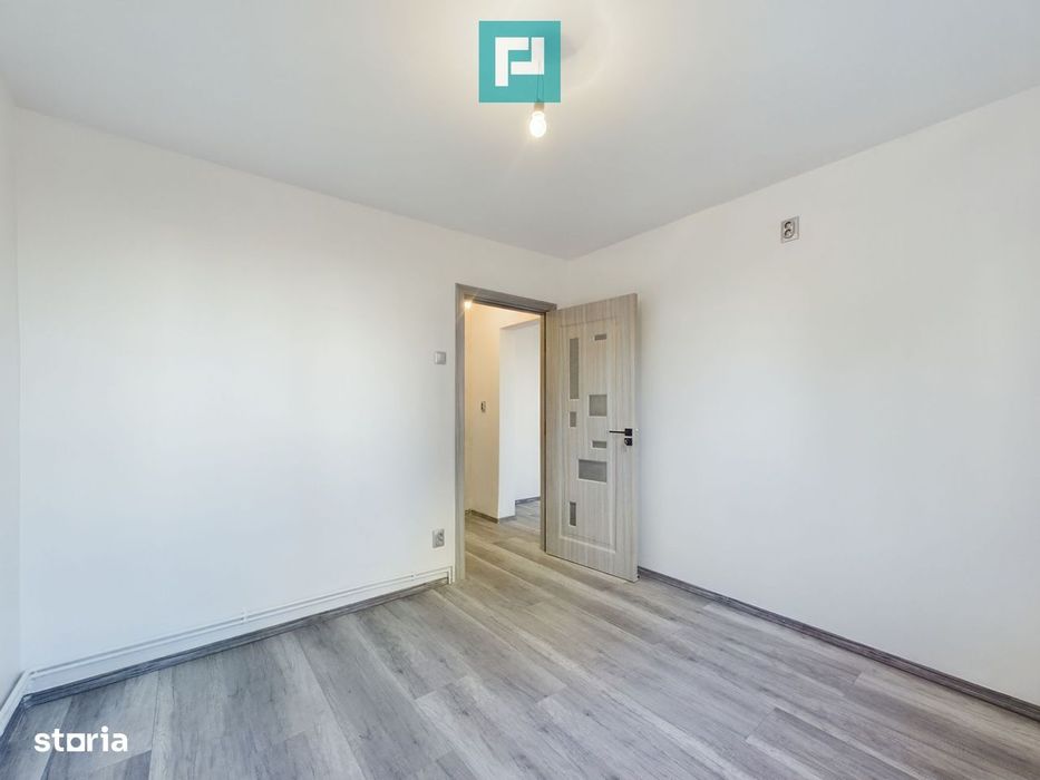 Apartament 3 camere pe str Hateg in Vlaicu