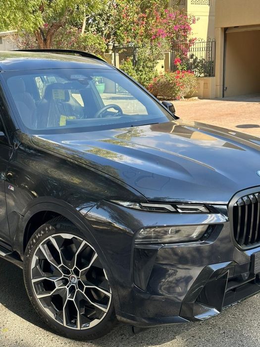 BMW X7 40i re-styling 2023