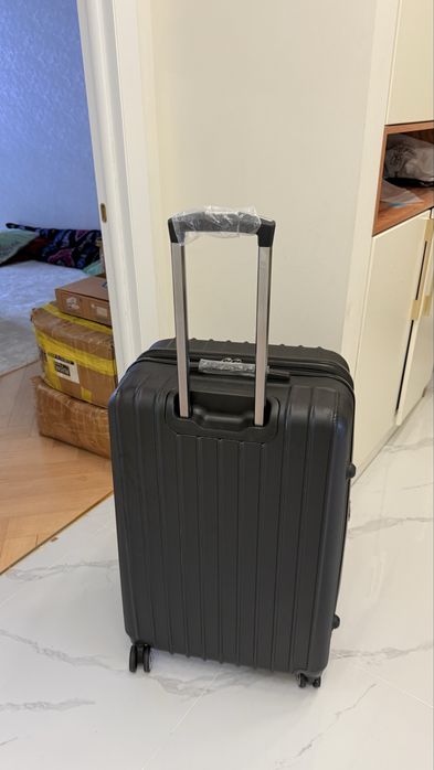 Чемодан в хорошем состоянии