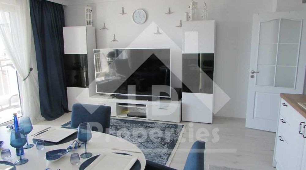 Дава се под наем Тристаен апартамент в к.к. Златни пясъци - 100 кв.м за 700 € - Снимка #2