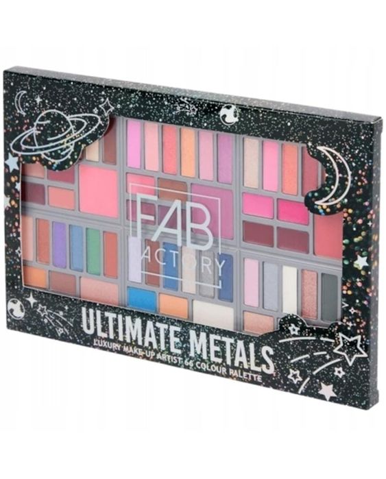 Fard pleoape cu sclipici