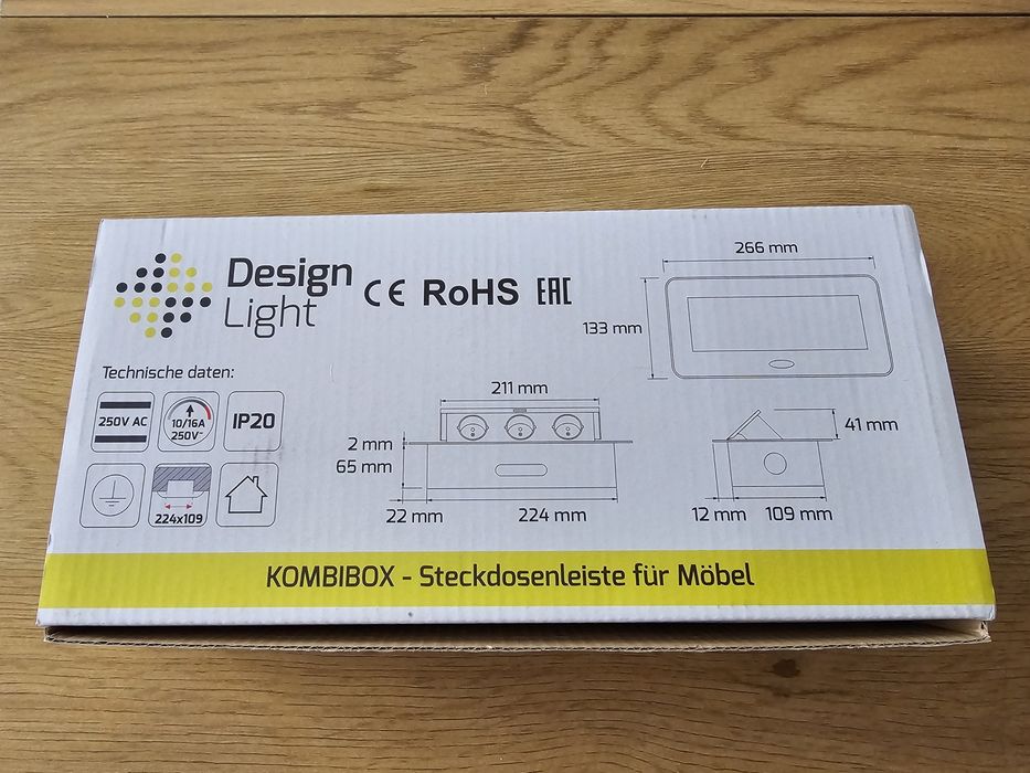 Priza incorporata mobila noua