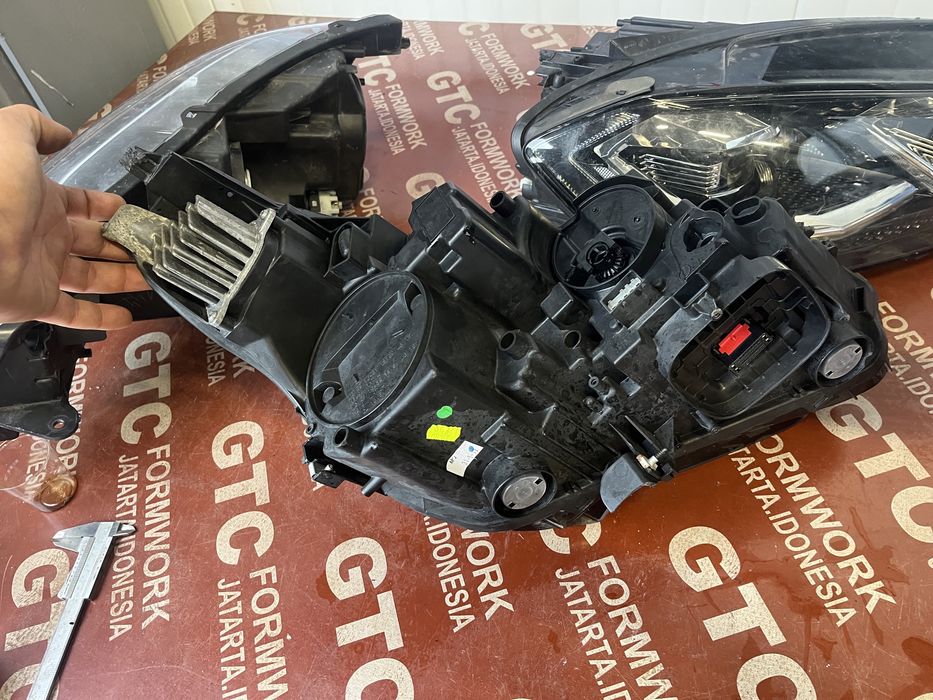 Фар Opel Crossland