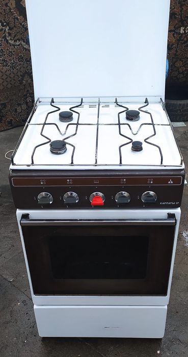 Продам газовую плиту