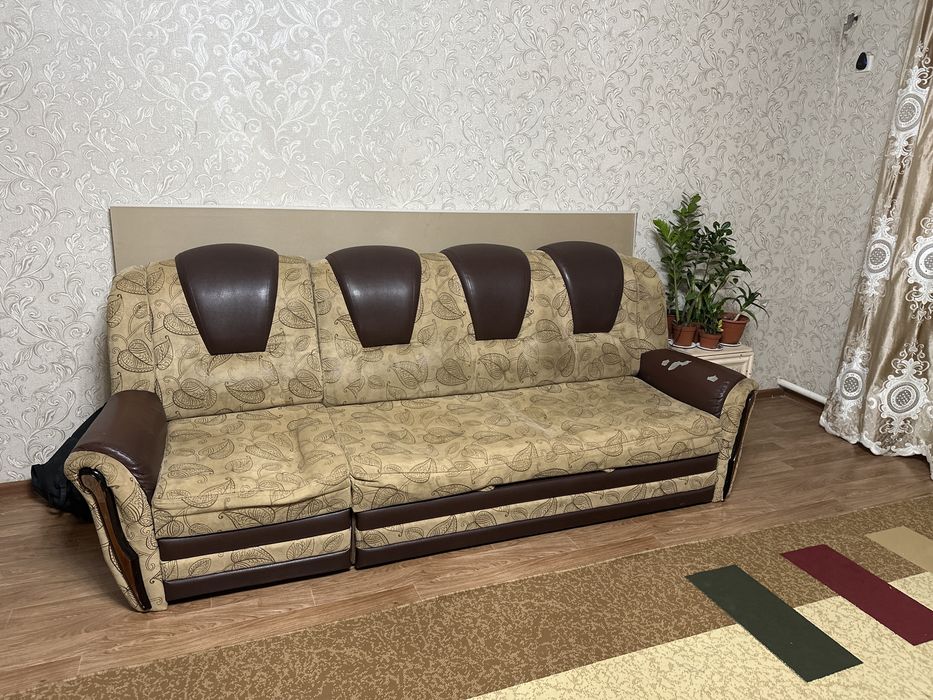 Диван с двумя креслами и угол срочно