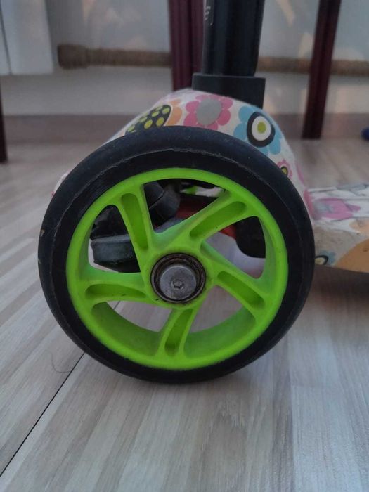 Самокат детский в отличном состоянии