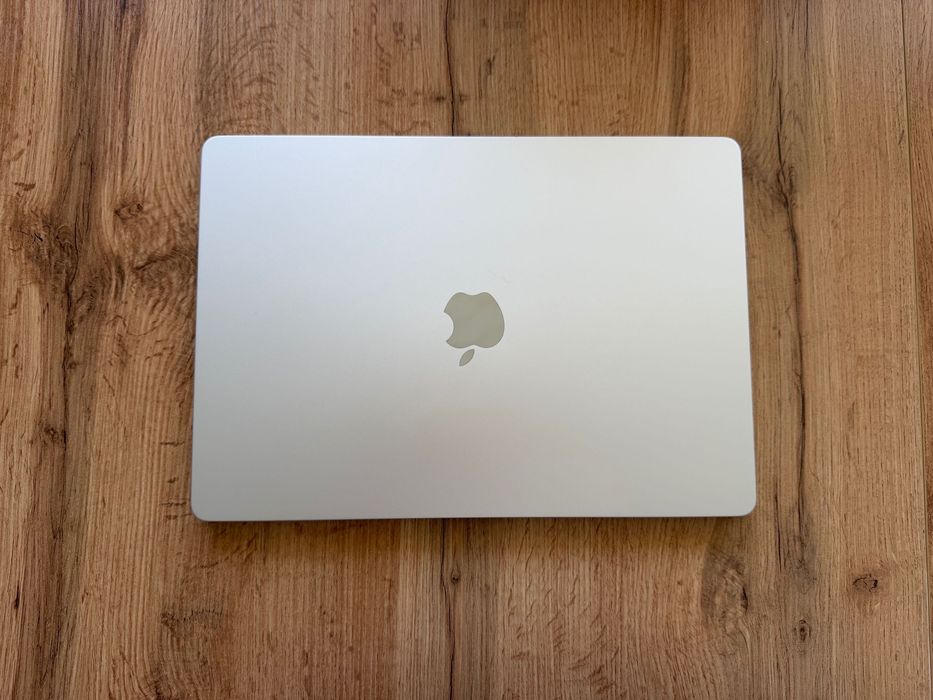 MacBook Air 15" M2 Chip 8-CPU, 10-GPU, 8GB RAM, 256SSD