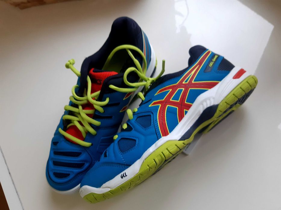 Asics оригинални маратонки нови