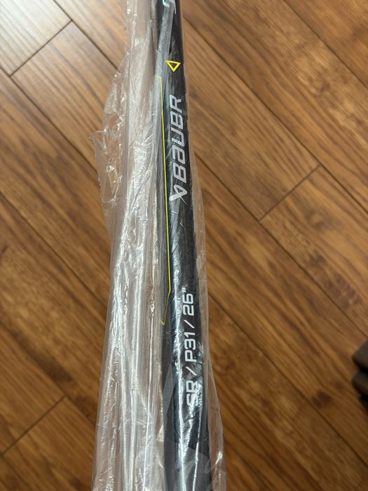 Хоккейные клюшки Bauer и CCM