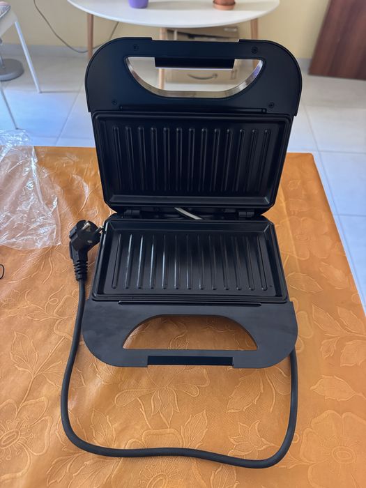 Преса за сандвичи