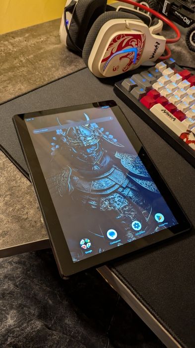 Lenovo tab m10 2/32 сим есть