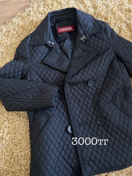 Продам детские куртки