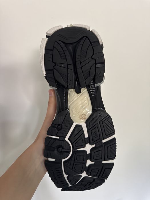 Balenciaga Runner Black & White