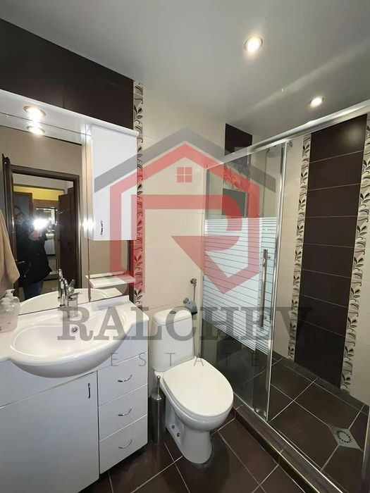 Тристаен апартамент под наем / Гръцка махала