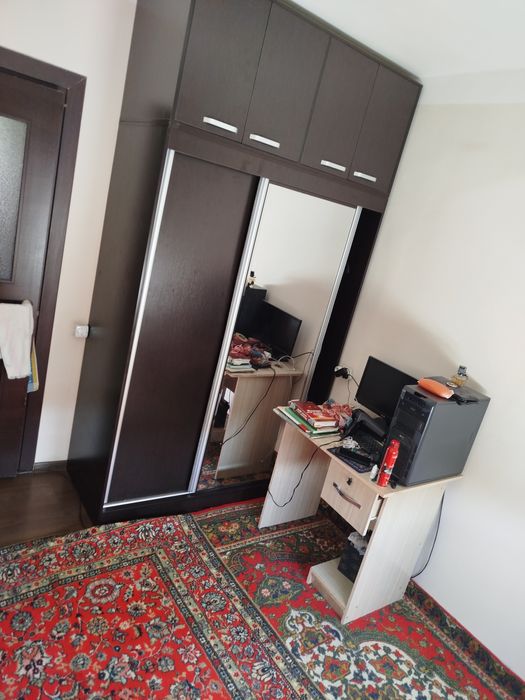 Sergeli 5a kvartira sotiladi