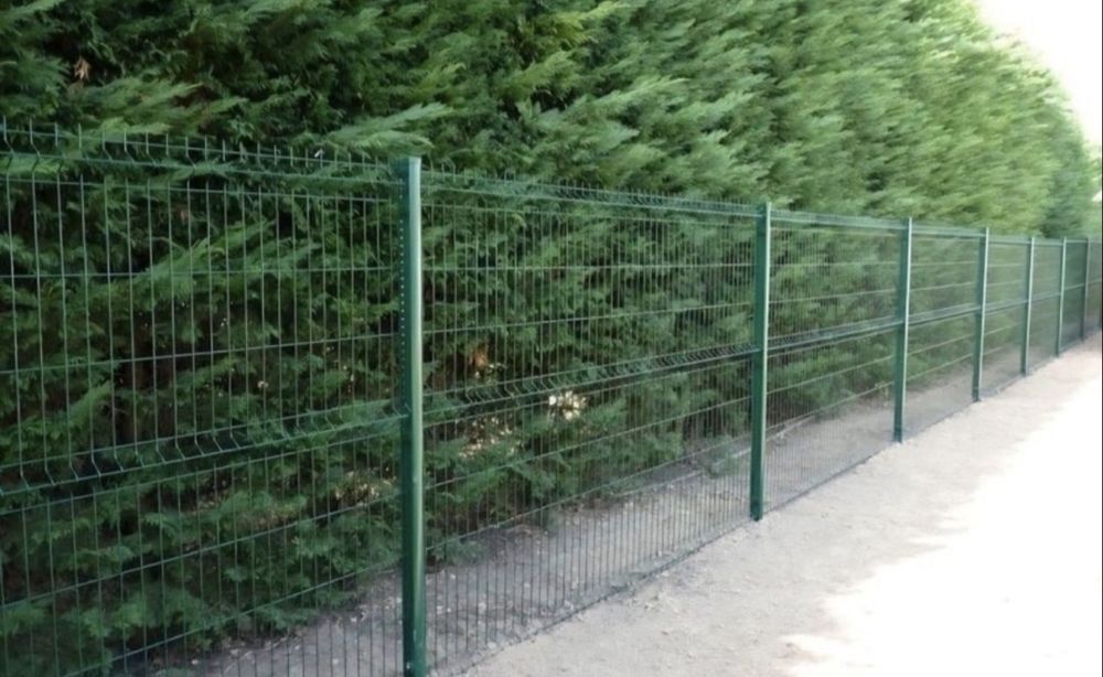 Împrejmuiri terenuri