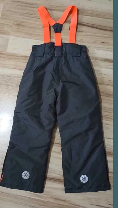 Pantaloni sky fetita,mar 128,impermeabili,stare excelenta