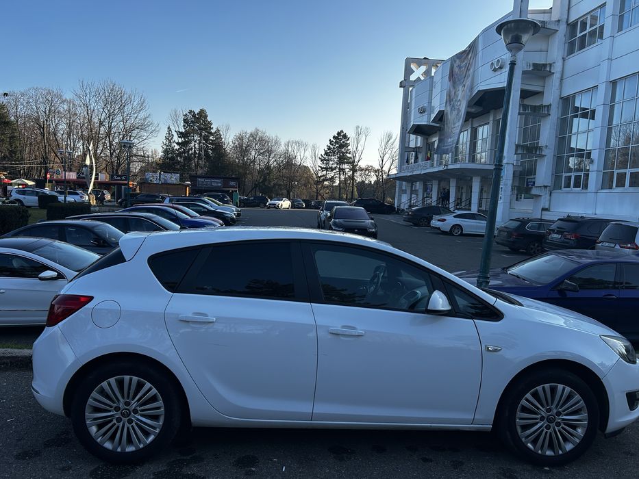 Opel Astra J 2014