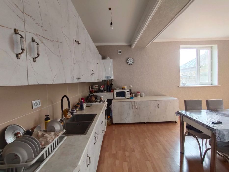 Продается недостроенный трехуровневый дом