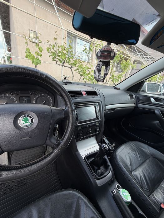 SKODA Octavia 2008 — imagine 5