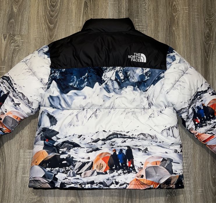 Срочно продам - Куртка TNF новая.