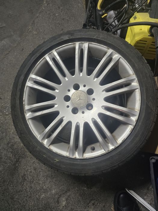 Продавам гуми с джанти за мерцедес w211 18ки 245.40.18