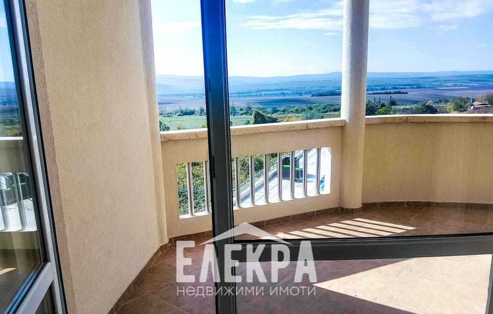 Продава се Двустаен апартамент в Варна, Център - 84 кв.м за 425 €/кв.м - Снимка #8