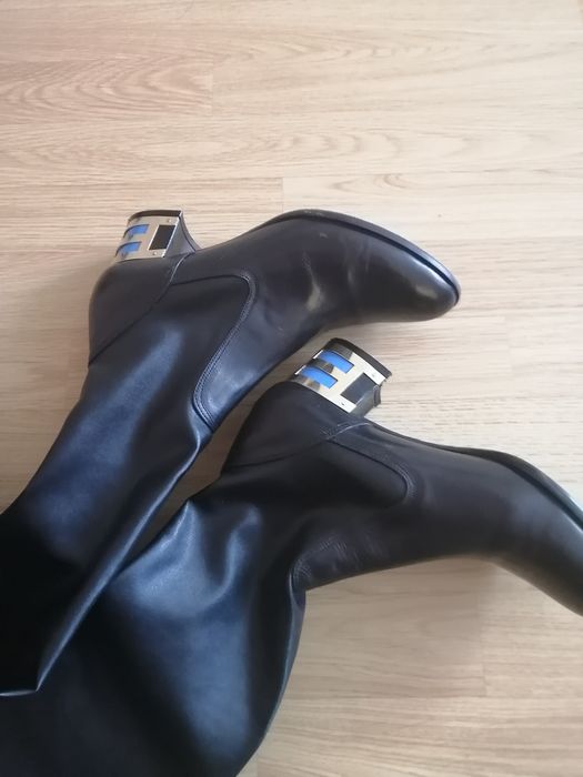 Продам кожаннные высокие сапоги