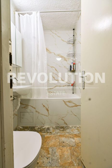 Дава се под наем Двустаен апартамент в София, Младост 2 - 85 кв.м за 698.19 € - Снимка #7