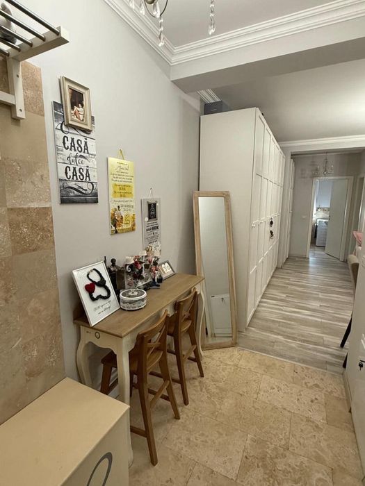 Poprietar vand apartament