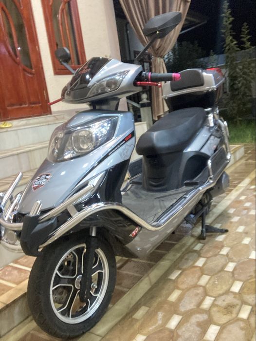 Elektira skuter tezligi baland