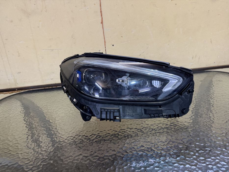 far dreapta mercedes c class w206