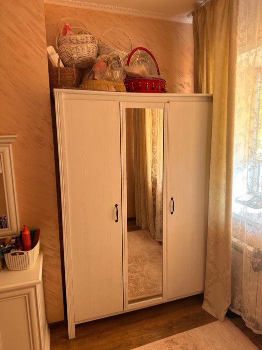 Прлдам детскую мебель в хорошем состояний.