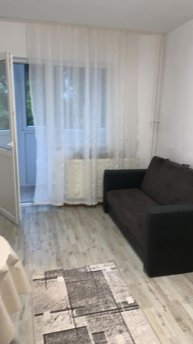 Particular închiriez garsoniera