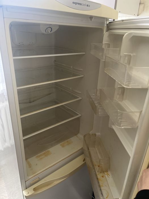 Холодильник вверх не работает