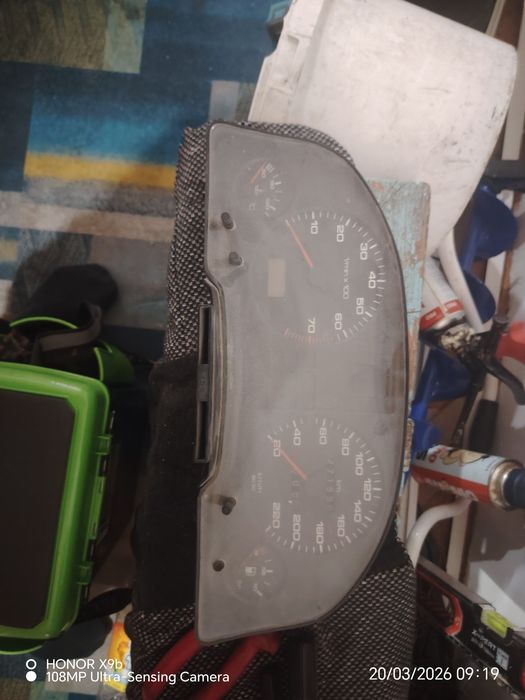 Продам запчасти на ауди б4 2.0