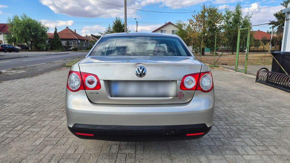 Volkswagen Jetta 2008 diesel, 4.650 € — imagine 13
