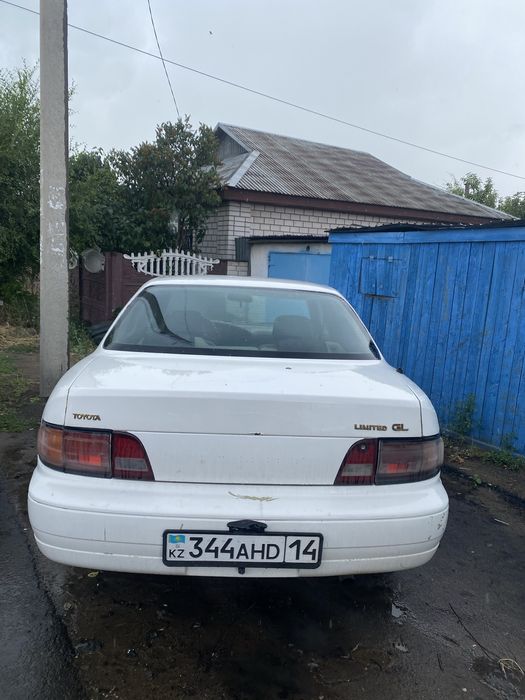 Продается камри 10 год 1996