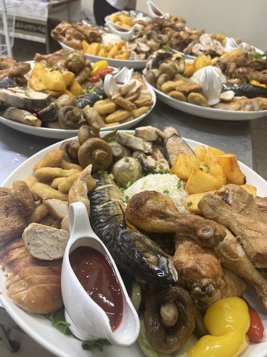 Сдается коттедж банкетный зал