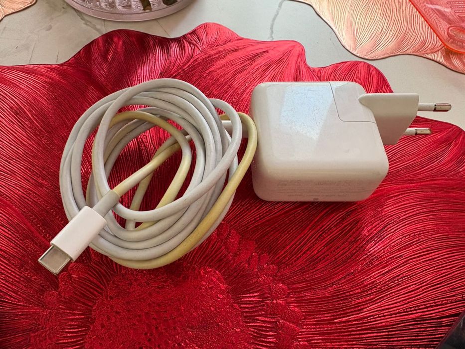 Продам Macbook air