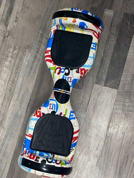 Hoverboard Smart Balance cu lumini LED și Bluetooth – ca nou!