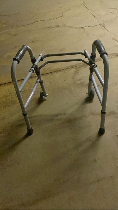 Ходунки для инвалидов детсва