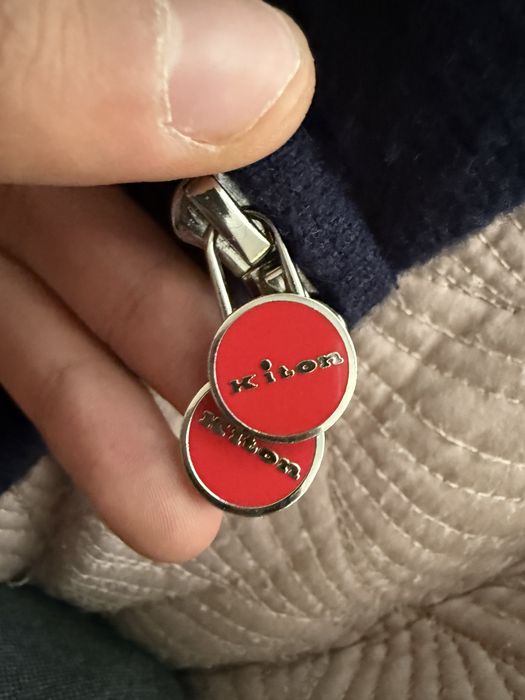 Kiton кардиган